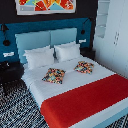 Aparthotel Tangerine Batumi Exteriör bild