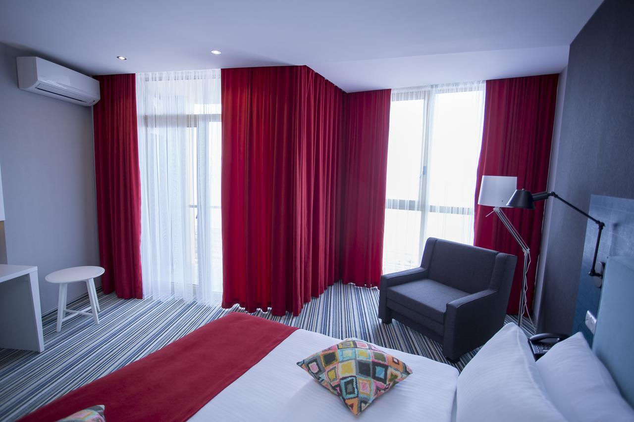 Aparthotel Tangerine Batumi Exteriör bild