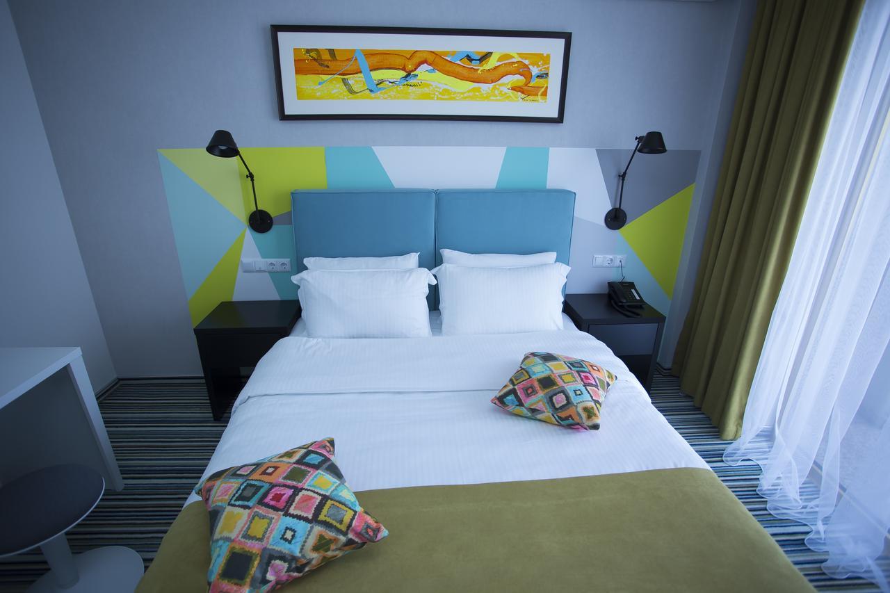 Aparthotel Tangerine Batumi Exteriör bild