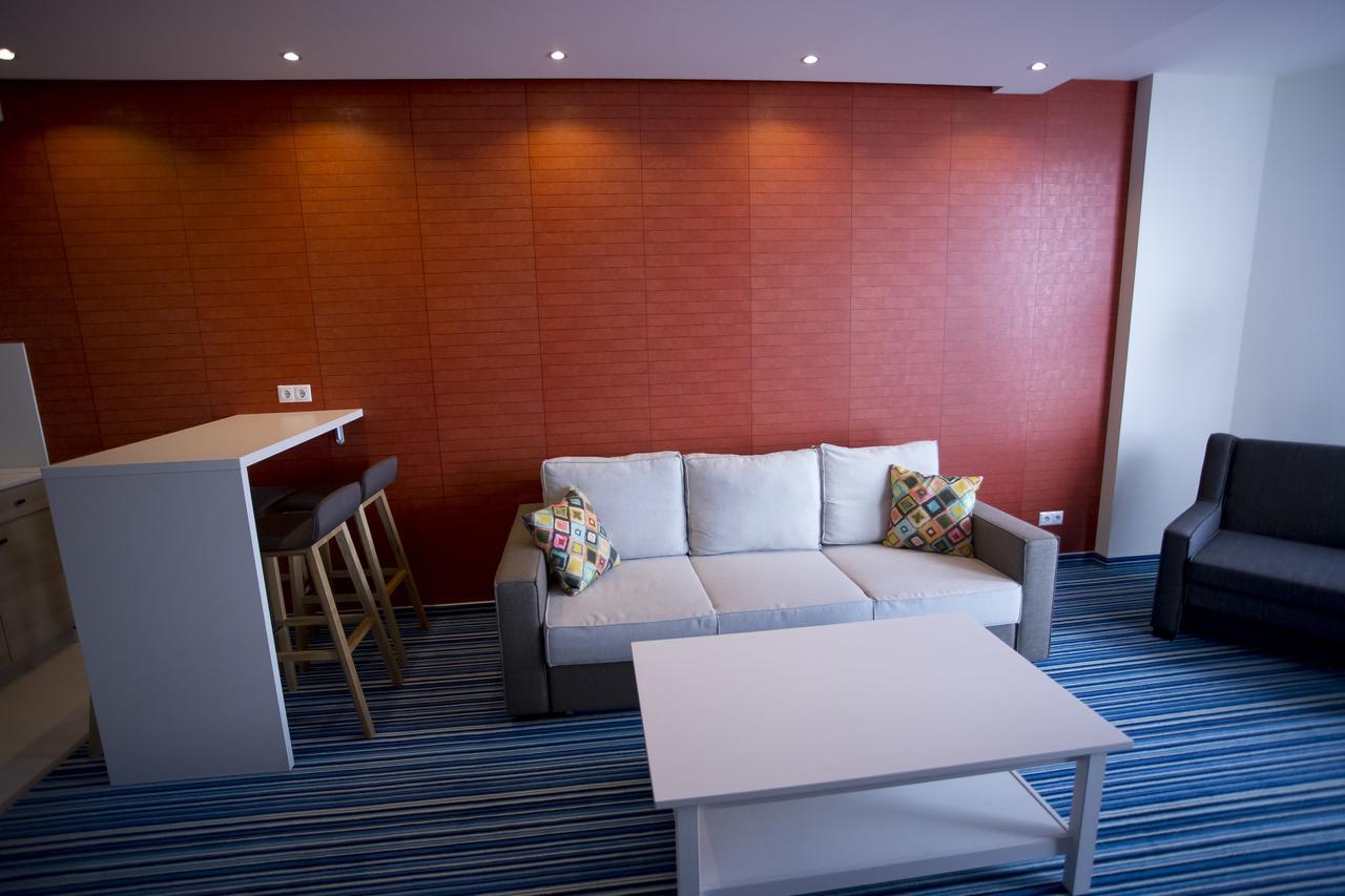 Aparthotel Tangerine Batumi Exteriör bild