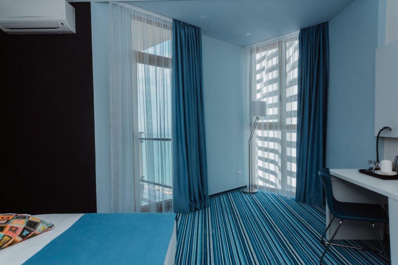 Aparthotel Tangerine Batumi Exteriör bild