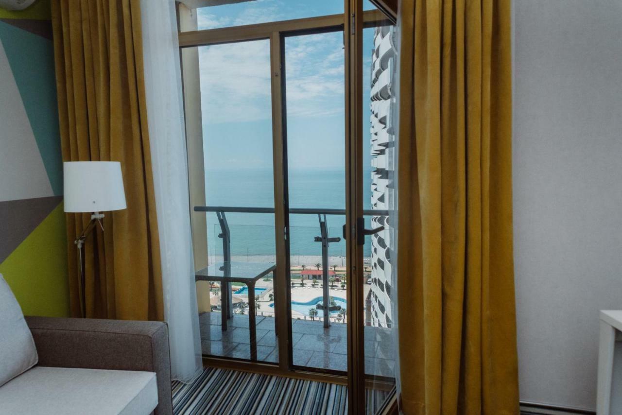 Aparthotel Tangerine Batumi Exteriör bild