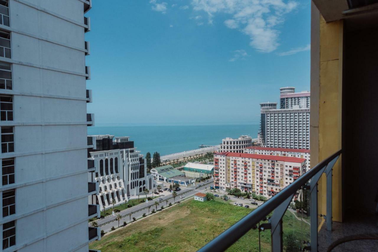 Aparthotel Tangerine Batumi Exteriör bild